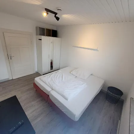 Rum i privatbostad Ubernachten In *